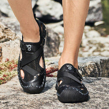 Load image into Gallery viewer, Men's Outdoor Wading Beach Shoes Mesh Non-slip Hole Sandals